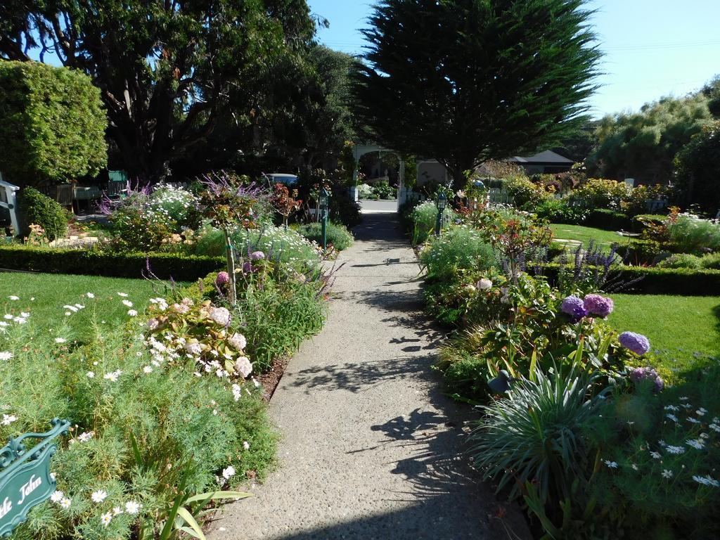 Lincoln Green Inn Carmel-by-the-Sea Exterior photo